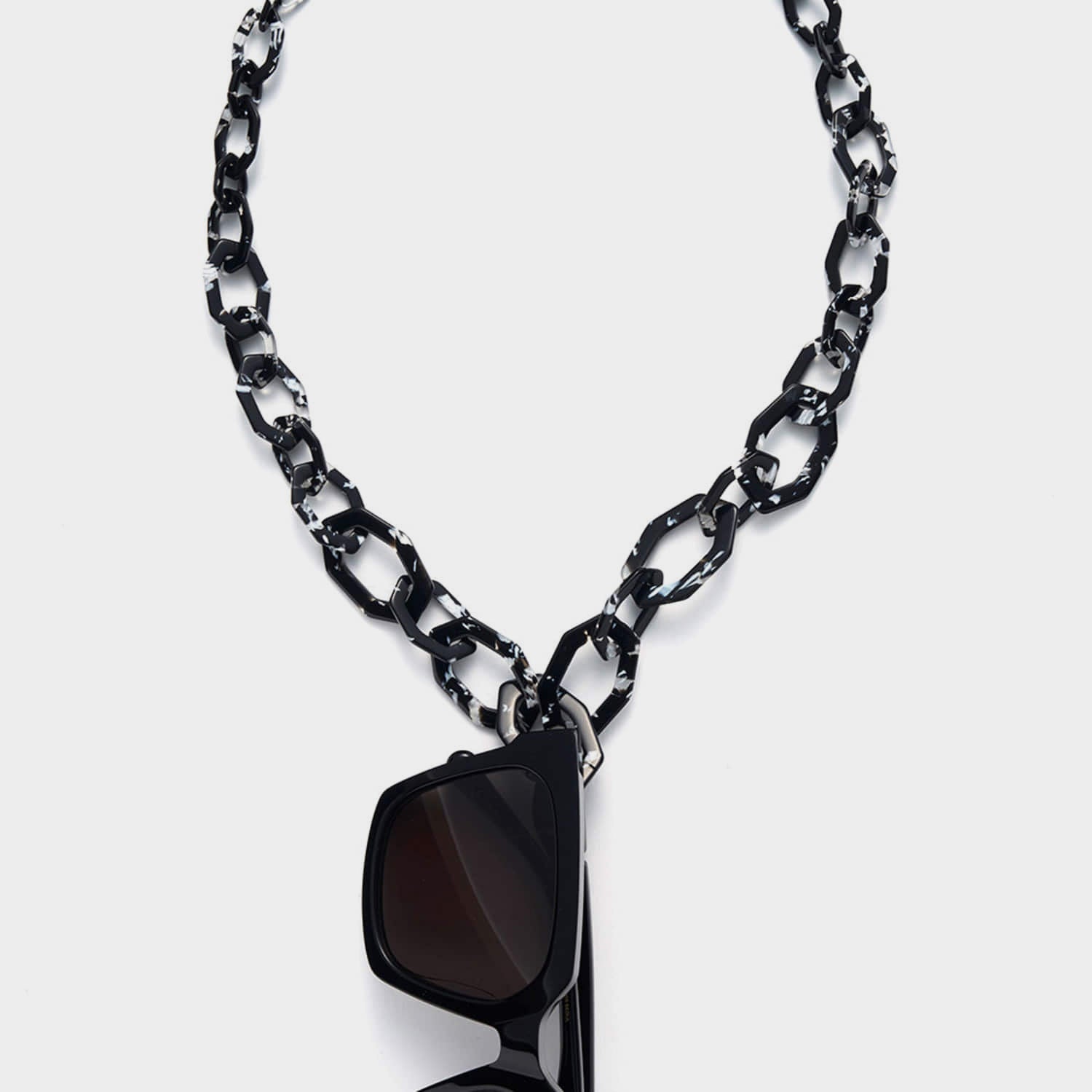 Chain Acetate Chunky Toggle | Black & White