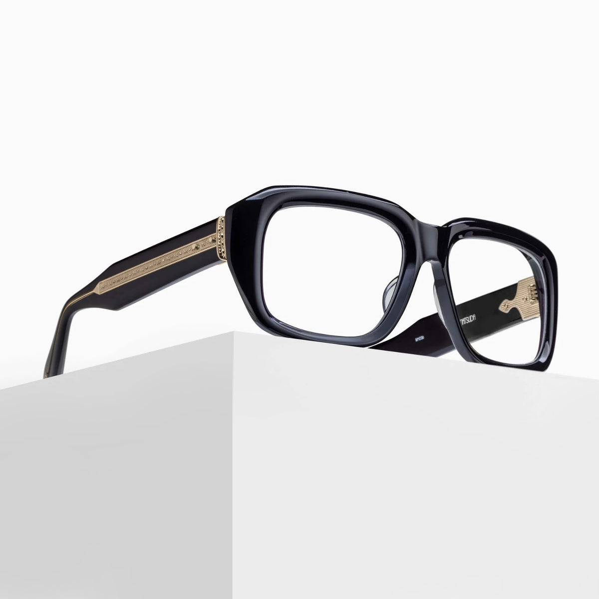 M1036 | Black & Gold