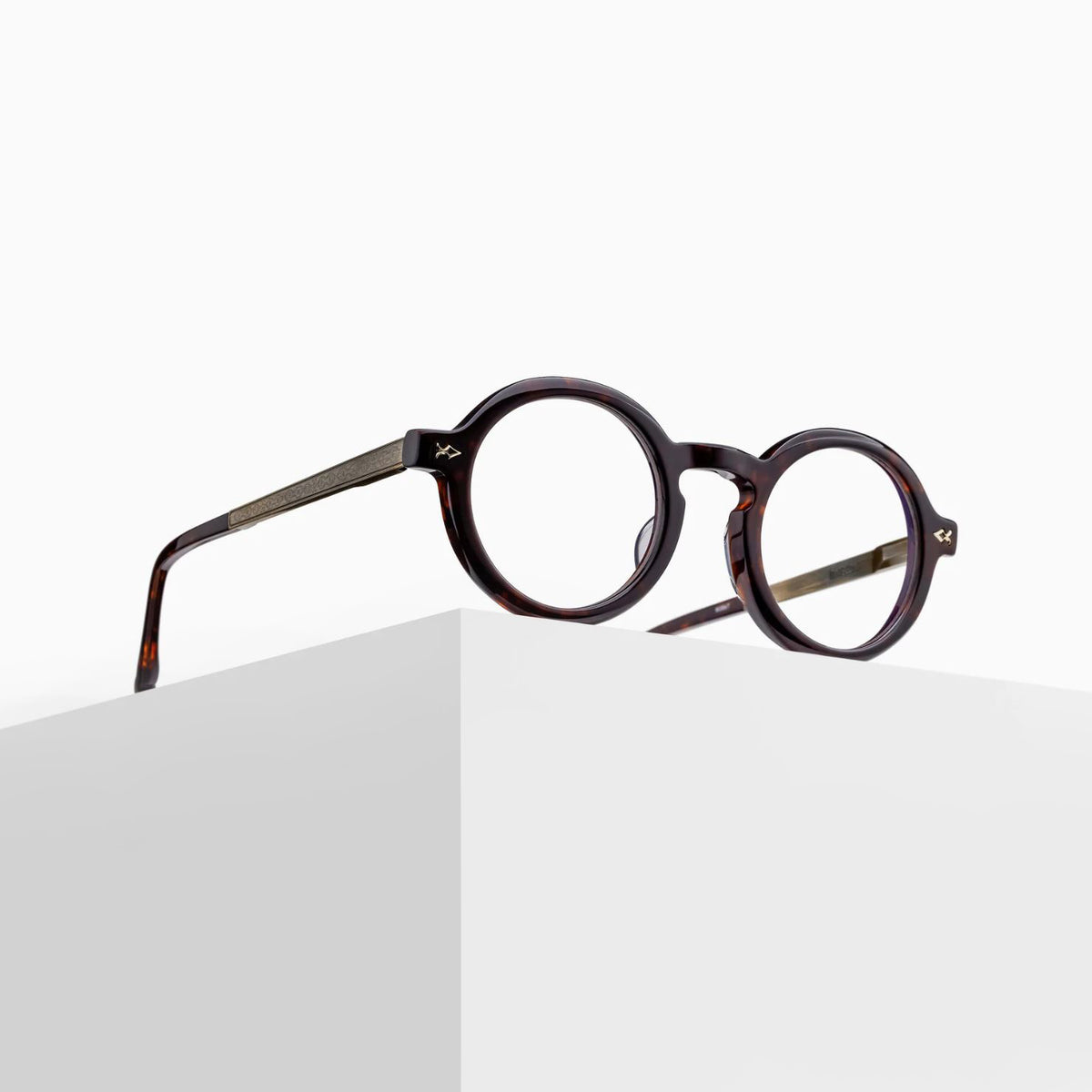 M2067 | Dark Tortoise & Antique Gold