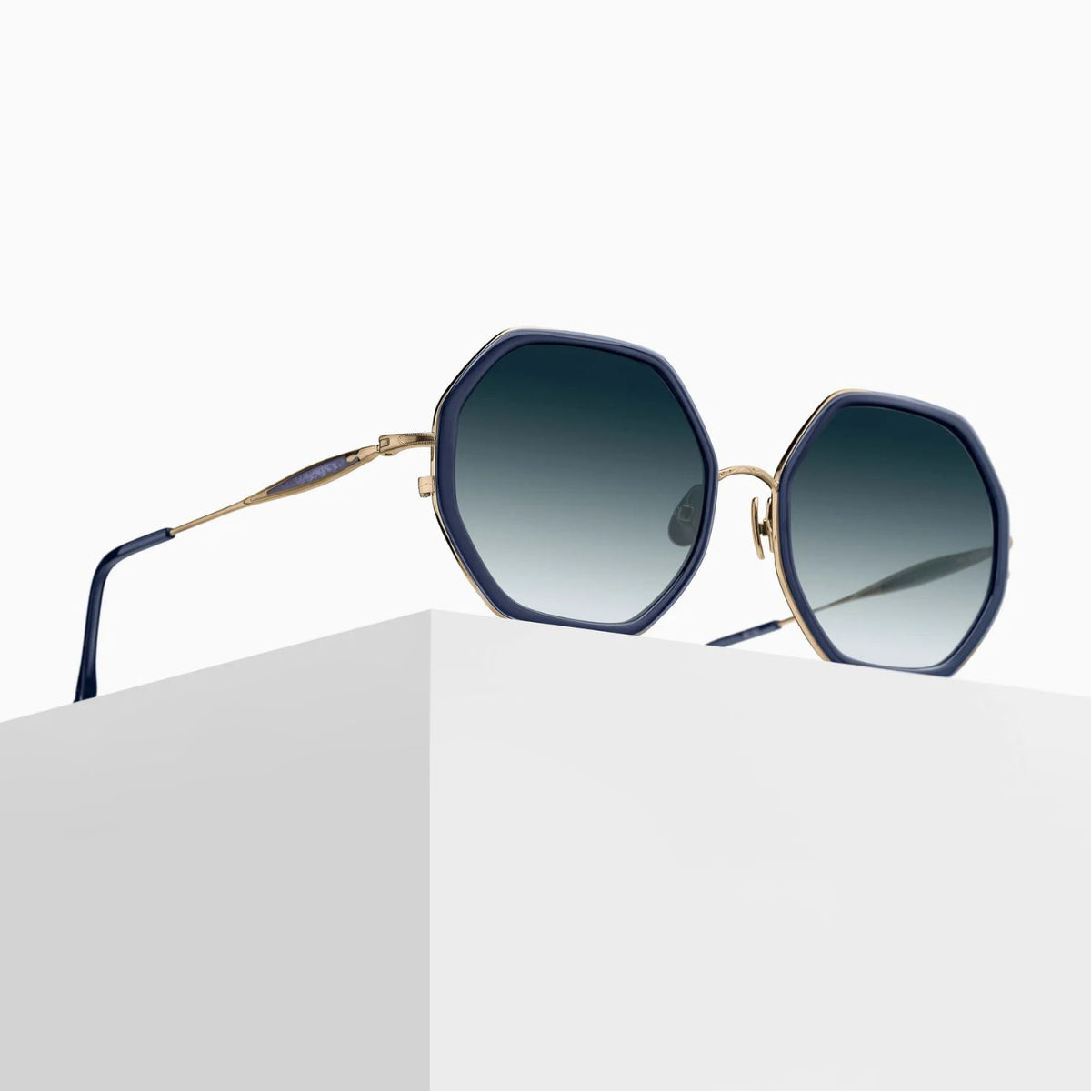 M3162 | Brushed Gold & Dark Navy Crystal / Blue Gradient