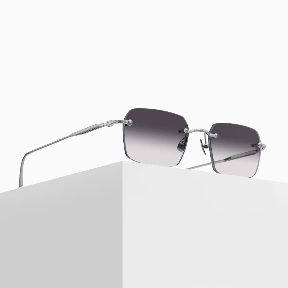 M5008 | Brushed Silver / Grey Gradient